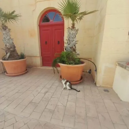 East Breeze Penthouse Mġarr