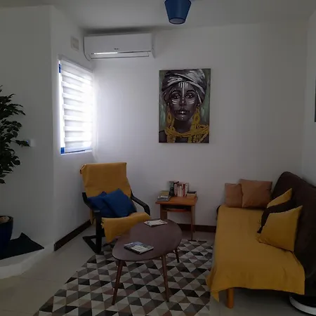 아파트 East Breeze Penthouse Mgarr