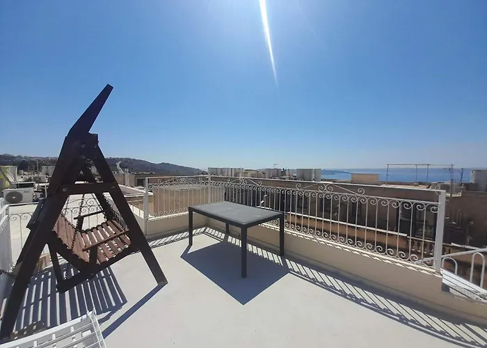 아파트 East Breeze Penthouse