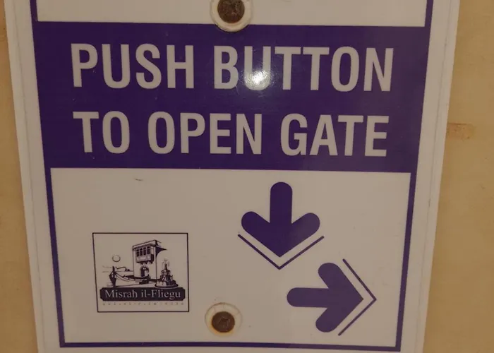 East Breeze Penthouse 아파트 Mgarr